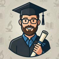 Eine Person in Kutte, mit Doktorhut auf dem Kopf und Urkunde in der Hand